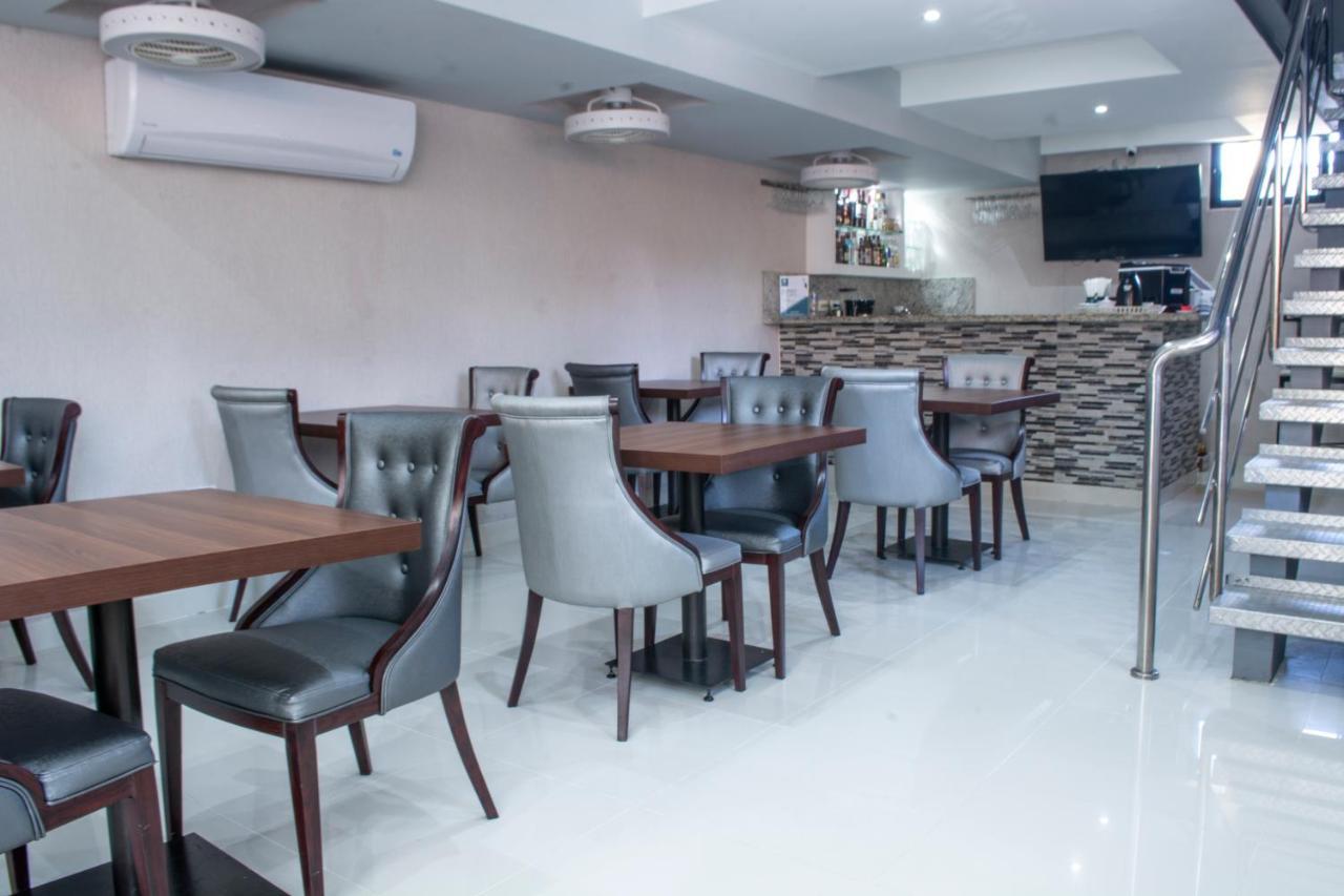 Malecon Premium Rooms & Hotel サントドミンゴ エクステリア 写真